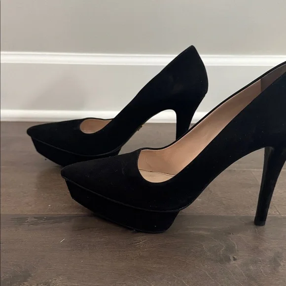 Gorgeous Prada Black Suede Platform Pumps - Picture 5 of 9